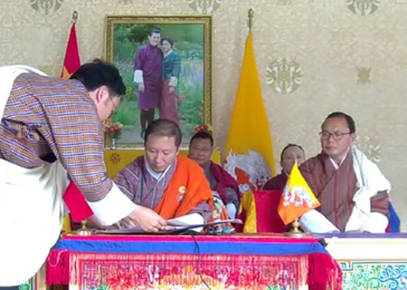 china-mou1.jpg