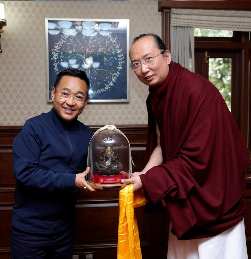 དཔལ་ས་སྐྱ་ཁྲི་འཛིན་ ༤༡ པ་མཆོག་དང་འབྲས་ལྗོངས་མངའ་སྡེའི་སྤྱི་ཁྱབ་བློན་ཆེན་རྣམ་གཉིས་མཇལ་ཕྲད་གནང་པ། ༢༠༢༦།༡༠།༡༨