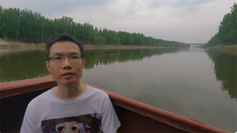 有爆料人称,举牌者名叫"张生"。(网络图片/古亭提供)