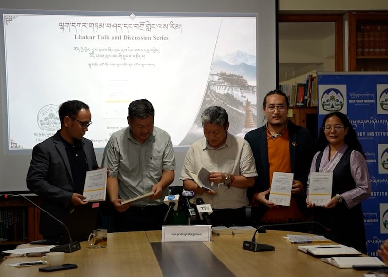 ཉམས་ཞིབ་ཀྱི་གྲུབ་དོན་སྙན་ཐོའི་ནང་། བོད་ནང་འཛུཊ་སྐྲུན་བསྟུད་མར་བྱེད་བཞིན་པ་ནི། དམག་དོན་ཁེ་ཕན་དང་ཁྱིམ་མཚེས་རྒྱལ་ཁབ་ཁག་གི་བདེ་འཇགས་ལ་ཉེན་ཁར་ངོས་འཛིན་གནང་པ།