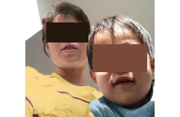중국 안전 가옥에서 찍은 이태원 씨의 아내와 아들.