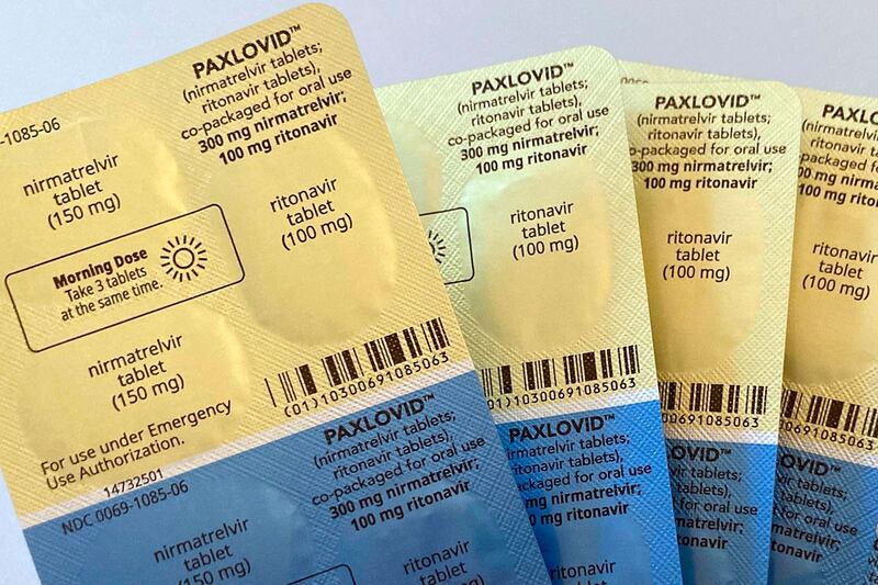辉瑞新冠特效药Paxlovid展示（美联社）
