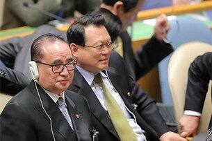 지난 9월 미국 뉴욕 유엔본부에서 열린 제69차 유엔총회 일반토의에 참석한 리수용 북한 외무상(왼쪽).