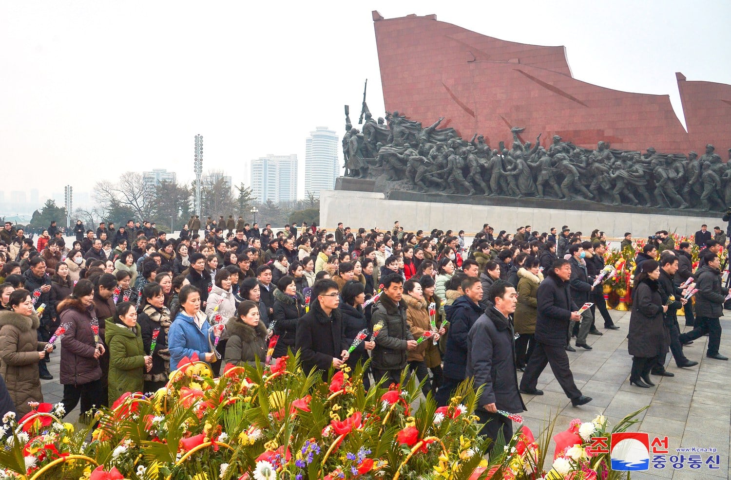 북, 김정일 생일 꽃바구니 증정 여부 조사