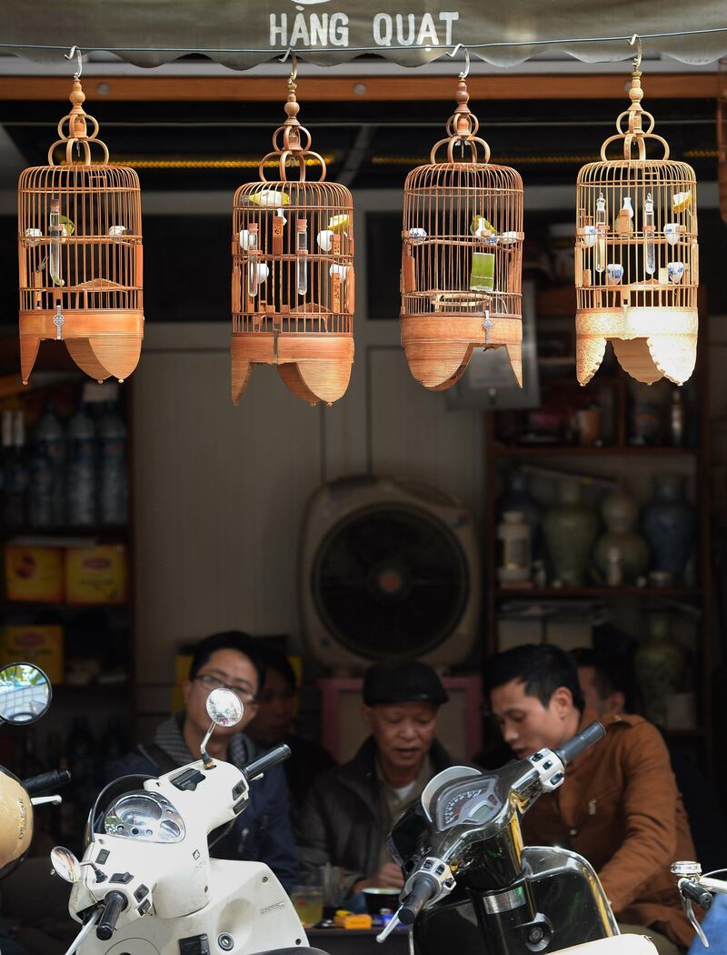 Một quán cafe nhỏ ở khu phố cổ Hà Nội hôm 8/12/2015 