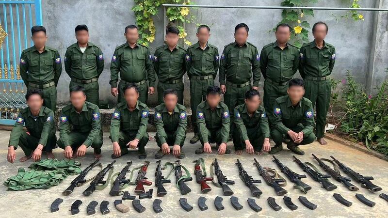 ကိုးကန့်ဒေသအတွင်း လက်နက်ချခဲ့သည့် ပြည်သူ့စစ်အဖွဲ့ဝင်များအား ၂၀၂၃ ခုနှစ် အောက်တိုဘာလ ၃၁ ရက်နေ့တွင် ကိုးကန့်တပ်ဖွဲ့က ထုတ်ပြန်ထားစဉ်။ (Photo: The Kokang)