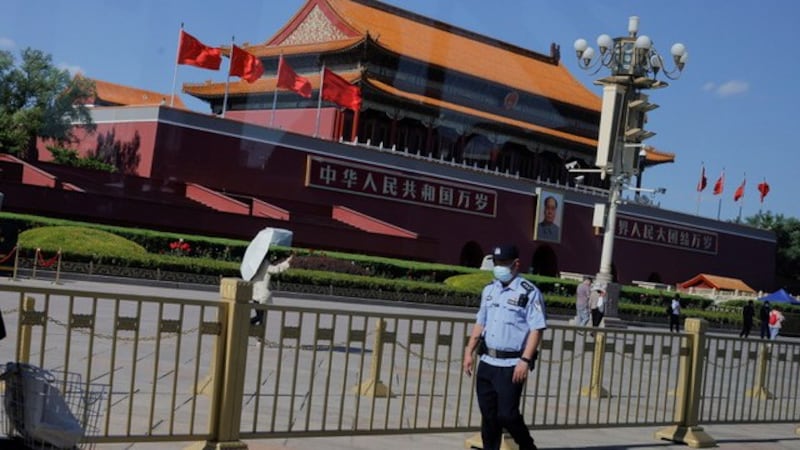 矢板明夫说,中共在香港和新疆制造新的六四事件。(路透社)