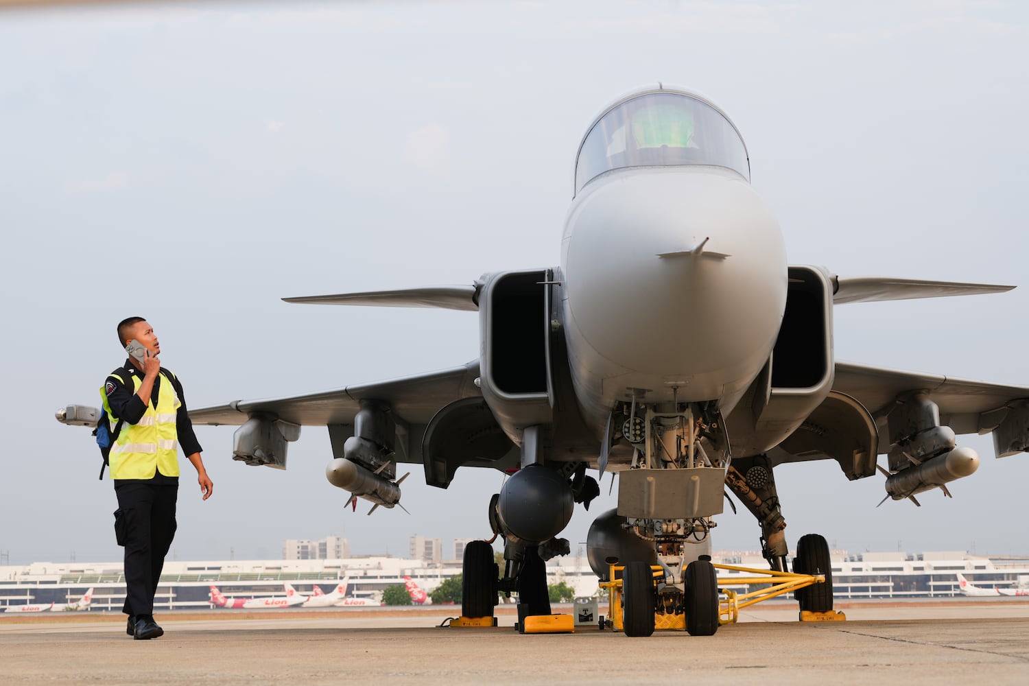 Thai air force chooses Swedish Gripen jets over the US F-16