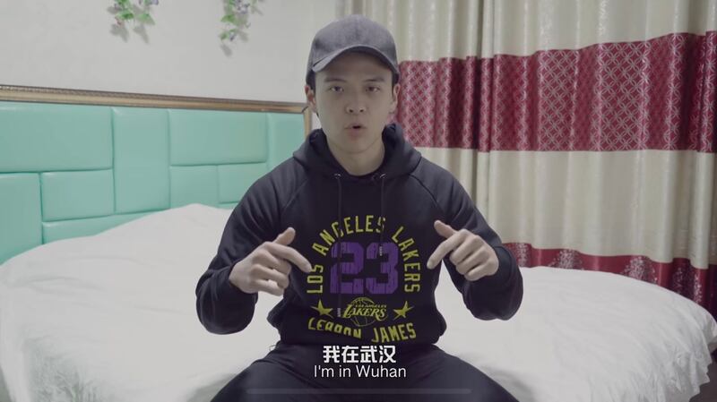 2020年2月，李泽华抵达武汉开始发布视频。(李泽华油管截图)