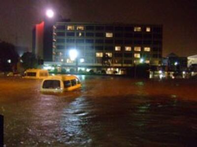 new-castle-flood-2007-250.jpg