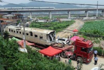china-high-speed-train-crash-250.jpg