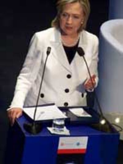 Bà Hillary Clinton phát biểu tại Hội nghị Dân chủ Cấp cao, diễn ra ở Ba Lan từ ngày 2 đến ngày 4 tháng 7 năm 2010. RFA Photo/Vân Anh.