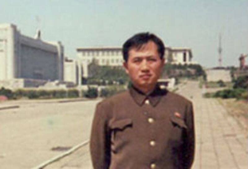 중국에서 기독교를 접하고 북한 소식을 먼저 탈북해 남한에 사는 동생에게 알려주었다는 혐의로 '민족반역자'로 지목돼 북한에서 2007년 공개총살형을 선고받은 것으로 알려진 손정남 씨.