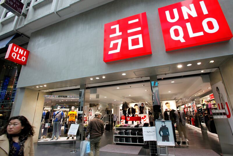 图为设于上海的一家优衣裤店。该店母公司迅销集团执行长柳井正上周在接受英国广播公司访问时表示，优衣裤没有使用来自新疆的棉花，引发中国网民的猛烈抨击。（美联社图片）