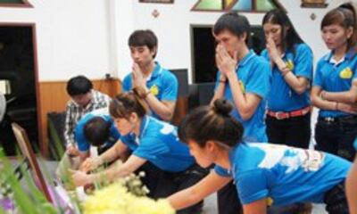 Giới trẻ Việt Nam tại Thái Lan tổ chức lễ cầu nguyện cho linh hồn cha Giacôbê và 11 bạn trẻ