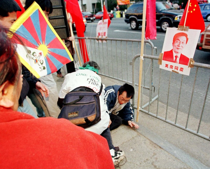 རྒྱ་ནག་གི་སྲིད་བློན་ཟུར་པ་ཀྲུའུ་རུང་ཅིའི་ལོ་ངོ་༩༨ཐོག་འདས་གྲོངས་སུ་སོང་བ་དང་བོད་ནང་འཛིན་པའི་སྲིད་བྱུས་དང་བོད་དོན་ཐོག་གྱི་ལྟ་བ།
