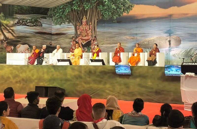 Kalon Dolma Gyari Attends Historic Buddha Special Sangam Maha Kumbh (1).jpeg