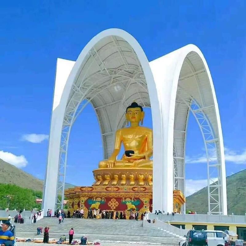 西藏甘孜州炉霍县当局于12月下令拆除当地民众募资建造的一尊高达99英尺的佛像（如图），该佛像现已夷为平地成废墟。（西藏政策研究中心主任达瓦手仁提供）