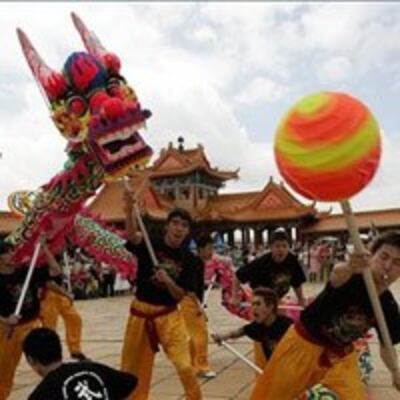 chinese-africa-newyear200.jpg