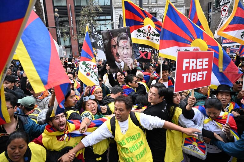 protest xijinping.jpg