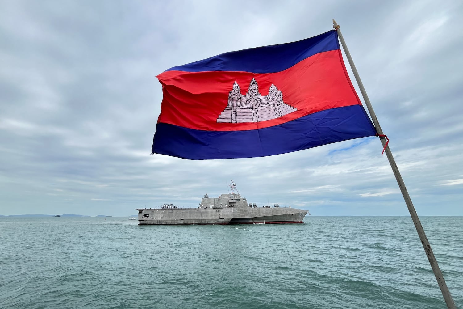US navy ship on first visit to Cambodia in 8 years