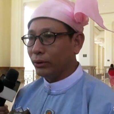 ဘူးသီးတောင်မြို့နယ်၊ ပြည်သူ့လွှတ်တော် ကိုယ်စားလှယ် ဦးအောင်သောင်းရွှေ