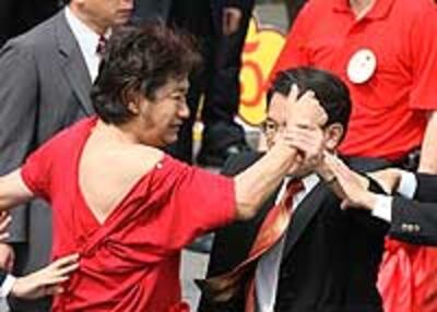 Protest1010_Lee200.jpg