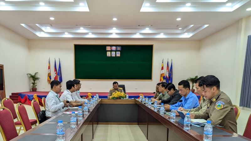 ពលរដ្ឋ (1).jpg