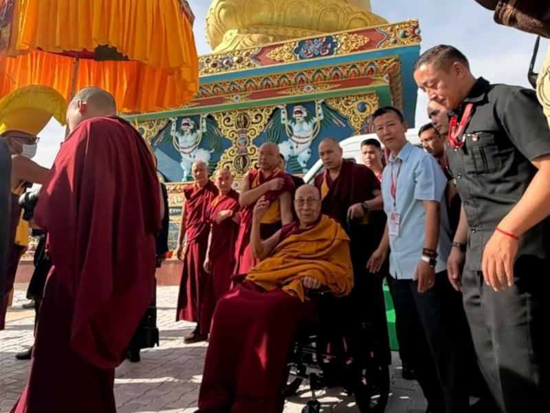 ༧གོང་ས་༧སྐྱབས་མགོན་ཆེན་པོ་མཆོག་གིས་ཏོག་ཡུལ་གྱི་སྟོན་པའི་སྣང་བརྙན་ལ་གནས་གཟིཊ་མཛད་པ།