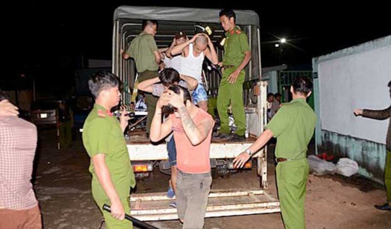 Một số học viên trốn trại bị bắt đưa trở lại Trung tâm cai nghiện Đồng Nai.