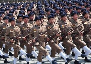 평양 김일성 광장에서 정전 60주년을 맞아 진행된 열병식 및 평양시군중대회 모습.