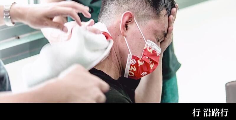陈柏惟以苦行100小时在选区争取支持。（陈柏惟脸书）