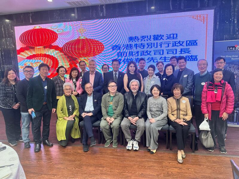 曾俊華與在美港人分享香港最新情況。