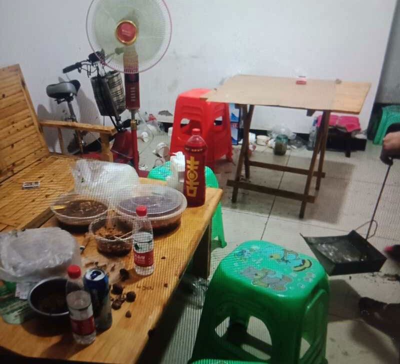 陈云飞郫县的家日前遭陌生人闯进捣乱。（陈云飞独家提供，拍摄日期不详）