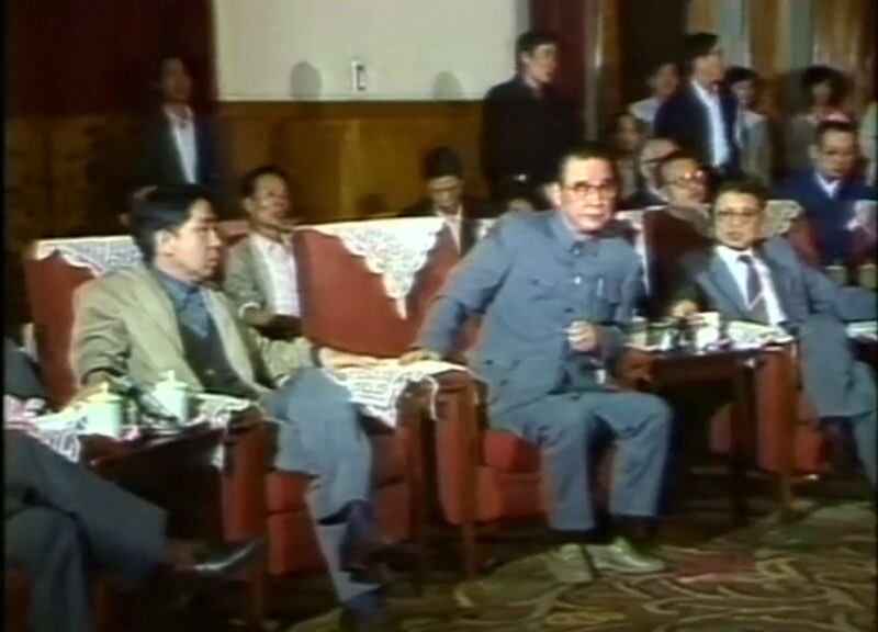 1989年民运期间，李鹏与绝食学生代表对话。（视频截图）
