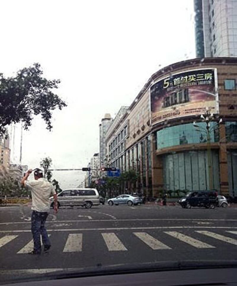 泉州市近二千出租車司機從6月11日傍晚起罷駛，泉州路面冷清，看不到出租車的蹤影。（照片由網友提供）