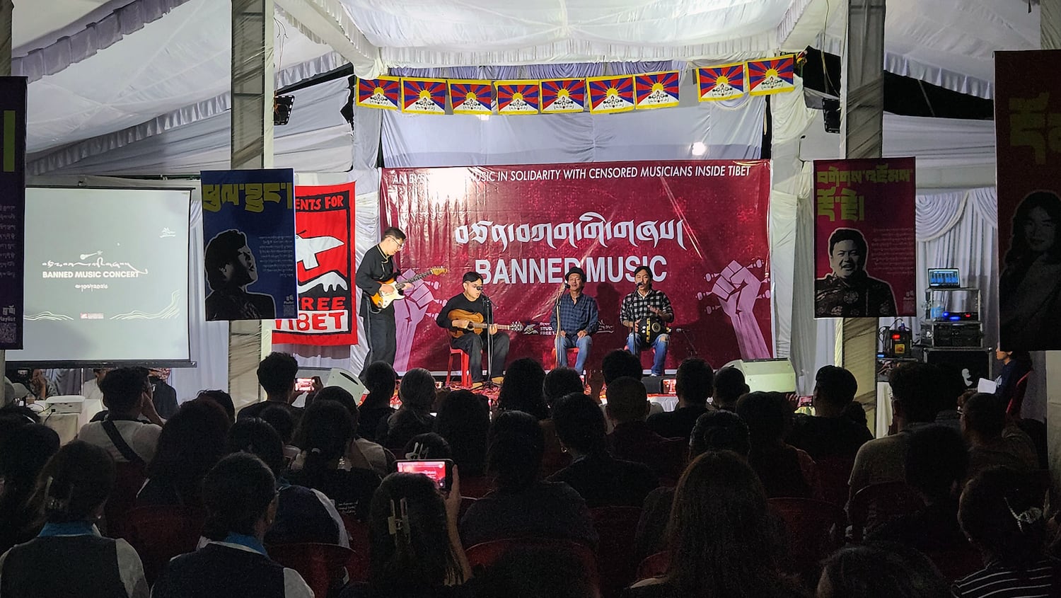 བོད་ནང་གི་སྒྱུ་རྩལ་བ་རྣམས་ལ་བཙན་བྱོལ་ནང་ནས་གདུང་སེམས་མཉམ་སྐྱེད་དང་རྗེས་དྲན་ཞུས་སོང་།