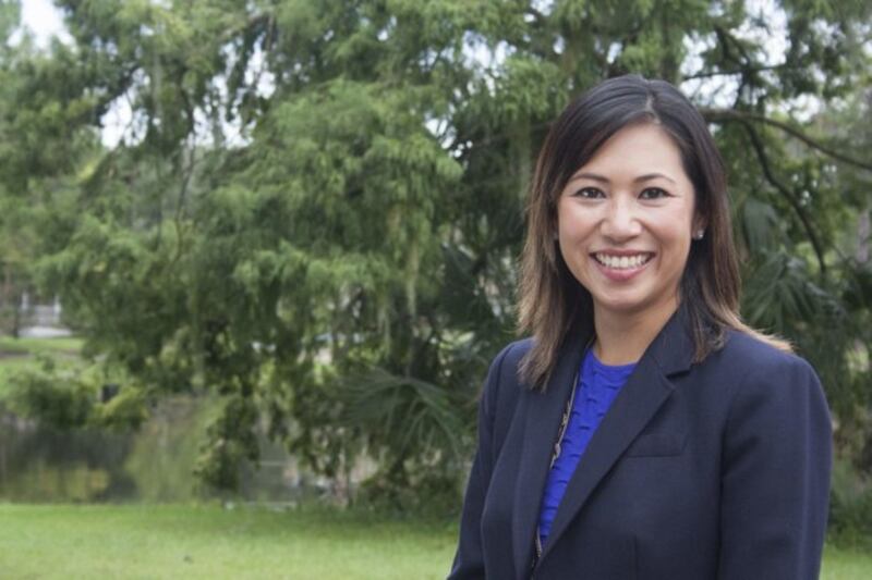Dân biểu gốc Việt Stephanie Murphy.