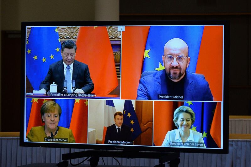 2020年12月30日,习近平在北京同米歇尔、欧洲联盟执行委员委员会主席冯德莱恩(Ursula von der Leyen)、德国总理默克尔(Angela Merkel)、法国总统马克龙(Emmanuel Macron)举行视频会晤,