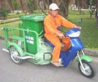 TrashMotobikeGas200.jpg