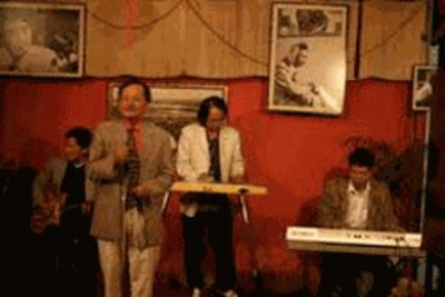 Quán nhạc vàng 