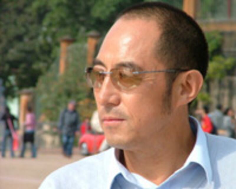 YuanHongbing_200.jpg