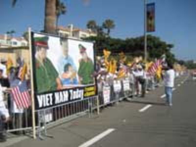 CaliforniaProtestTriet200.jpg
