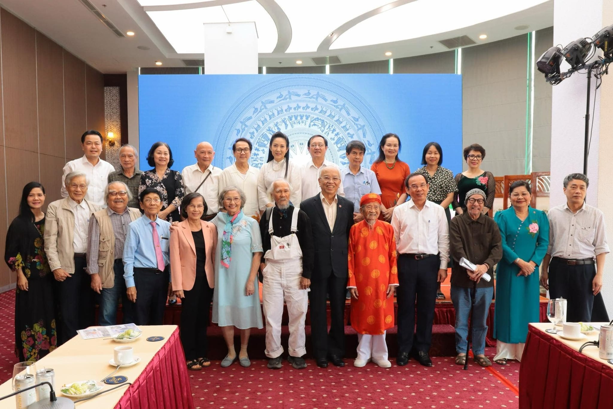 Cuộc gặp giữa Ủy viên Bộ Chính trị Nguyễn Văn Nên với các trí thức hôm 30 tháng 3