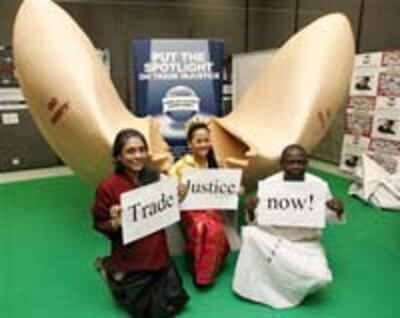 wto-hk-protest200.jpg