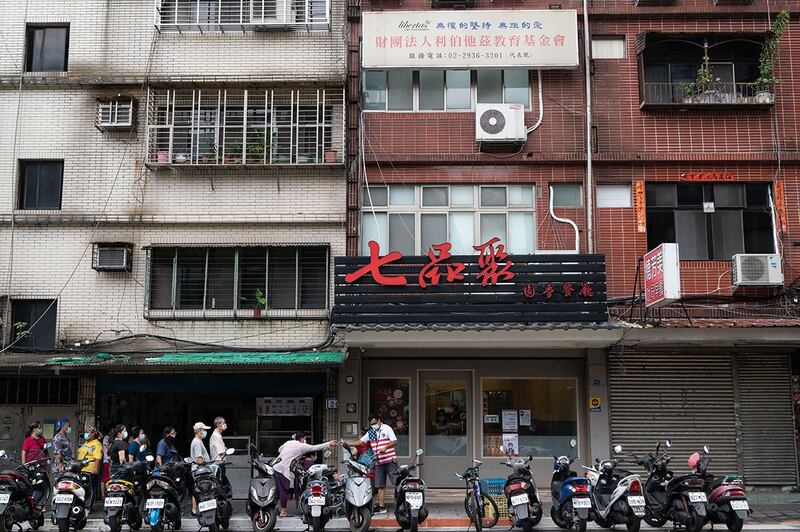 利伯他兹的“社企一条街”就位在木栅闹区,短短数百公尺,涵盖办公室到更生人实习的餐厅、咖啡店、烘焙坊,以及北台湾唯一的治疗性社区。(摄影/杨子磊)
