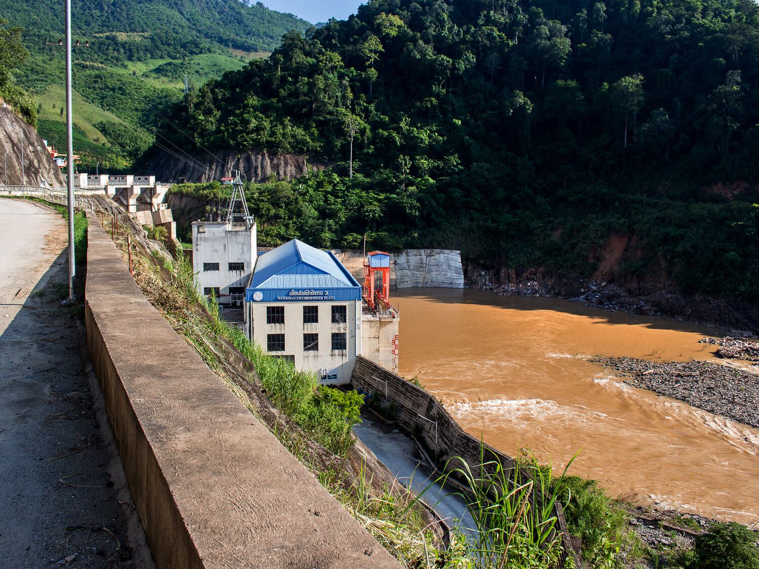 Die Chinesen finanzierten den Staudamm Nam Khan 3 in der Provinz Luang Prabang, Laos, September 2023.