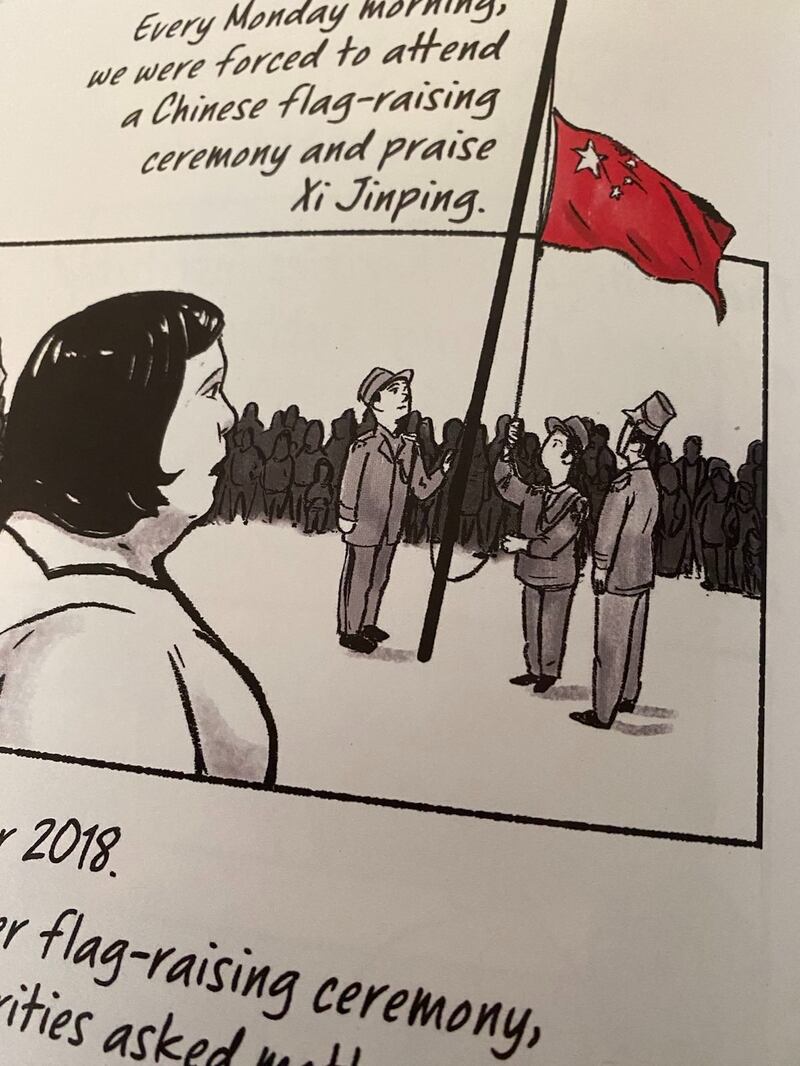 ئامېرىكادا تۇرۇشلۇق لاگېر شاھىتى، پائالىيەتچى زۇمرەت داۋۇتنىڭ ھاياتى تەسۋىرلەنگەن «مەن خىتاينىڭ لاگېرىدىن قېچىپ چىقتىم» ناملىق تېز سىزما كىتابنىڭ ۋارىقى.