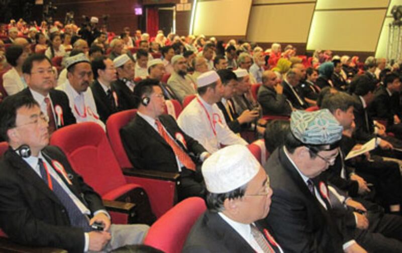 «خىتاي-تۈركىيە ئىسلام مەدەنىيەت-سەنئەت كۆرگەزمىسى» پائالىيەتنىڭ ئېچىلىش مۇراسىمىدىن كۆرۈنۈش. 2012-يىلى 31-ئاۋغۇست، ئىستانبۇل.