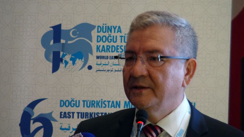 دۇنيا ئۇيغۇر قۇرۇلتىيىنىڭ مۇئاۋىن رەئىسى، ئىستراتېگىيە مۇتەخەسسىسى دوكتور ئەركىن ئەكرەم
